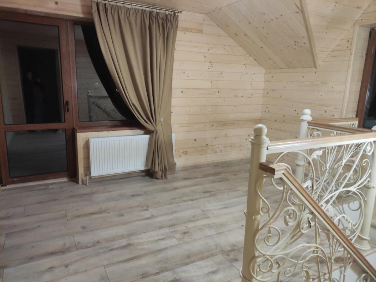 У Мирослави Pilipets Extérieur photo