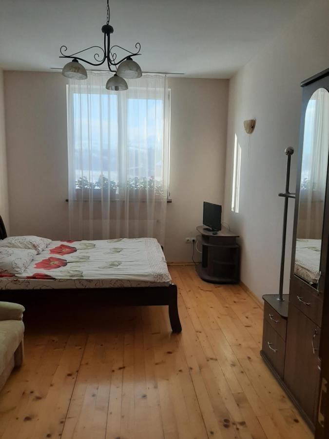 У Мирослави Pilipets Extérieur photo